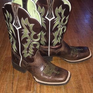 Brown Ariat Tombstone Cowboy Boots